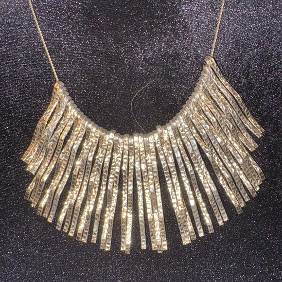 Elegant Necklace - Picture 5 of 5